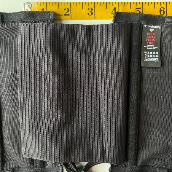 Black Waspie brand new without tags - Picture 7 of 11